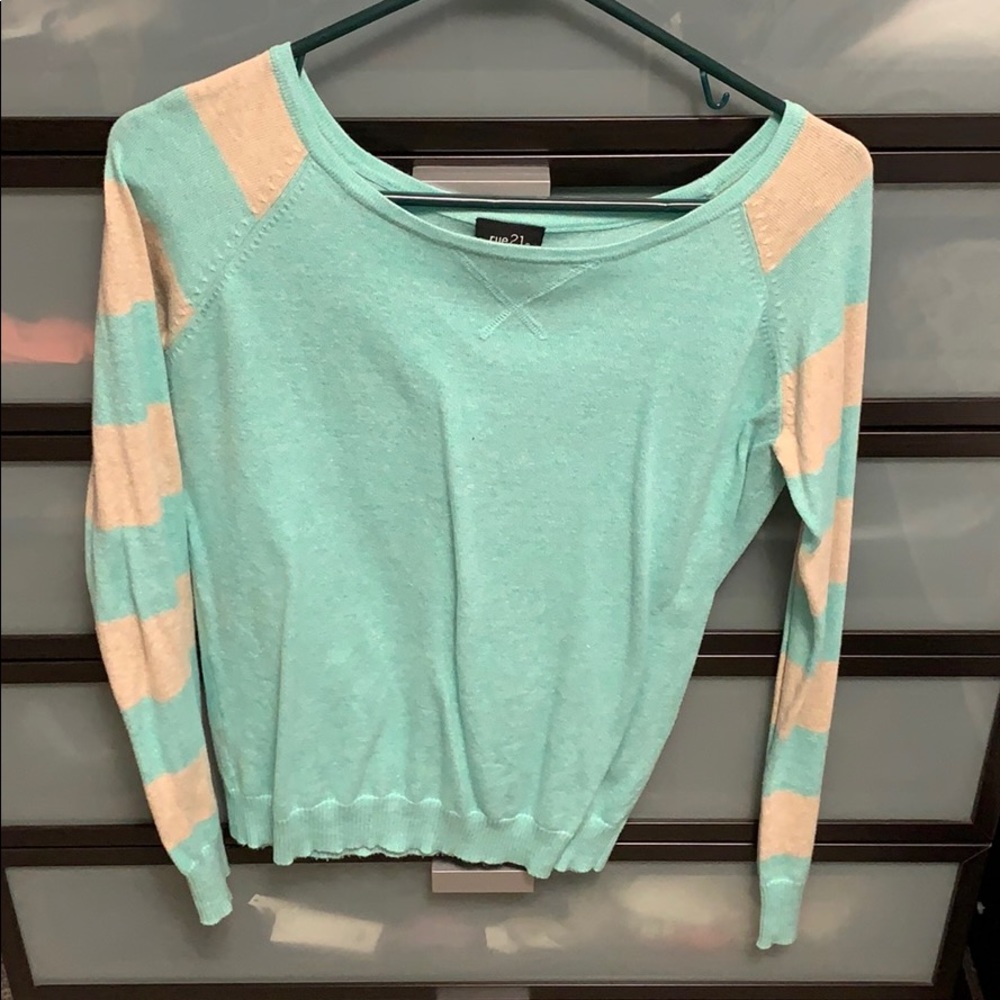 Rue 21 pullover sweater